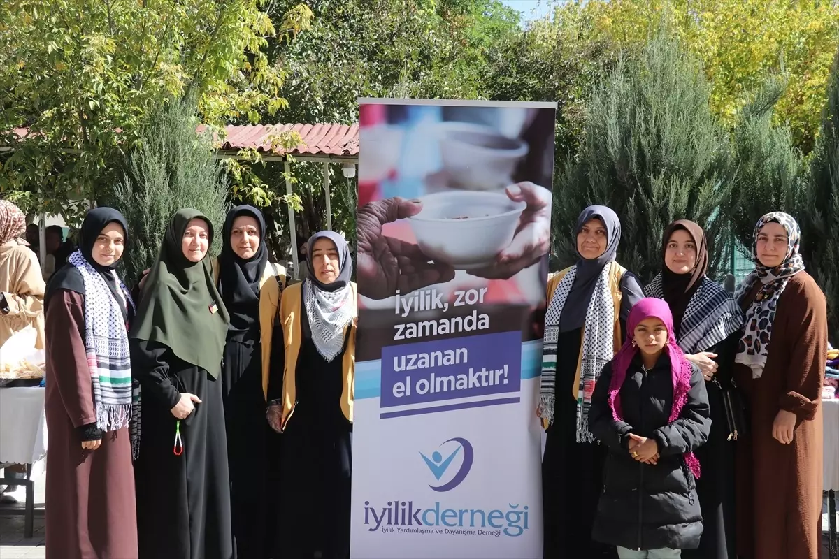 Ağrı’da Filistin için Kermes Düzenlendi